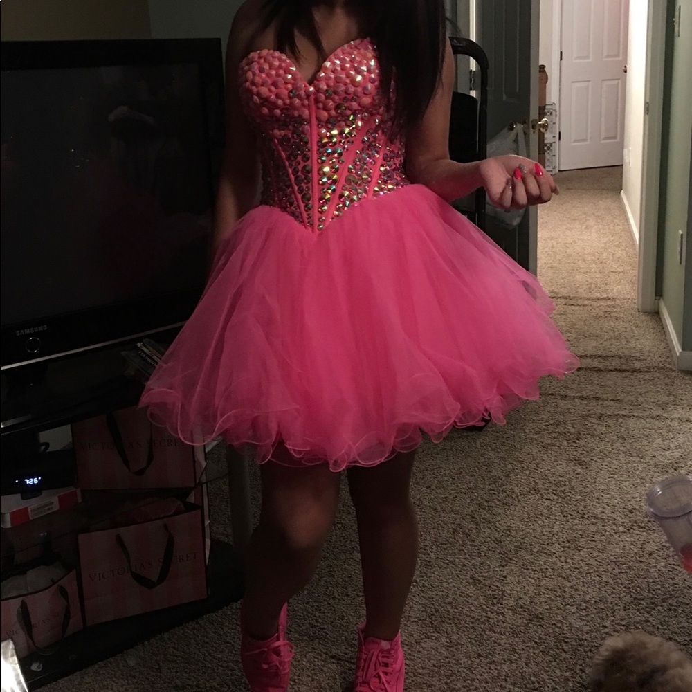 Beautiful Dress!!